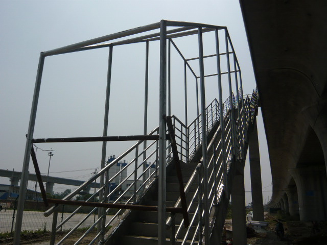 中铁十二局指定高速铁路疏散通道用镀锌钢栏杆扶手