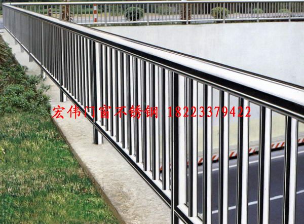 重庆飘窗阳台楼201不锈钢304和202护栏价格多少钱一米