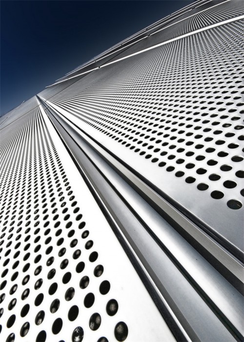 上海迈饰铝板穿孔加工-圆孔铝冲孔网板厂家