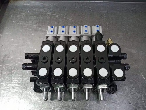 液压电磁控制阀组换向阀清障车改多路阀分配阀电控遥控一体式
