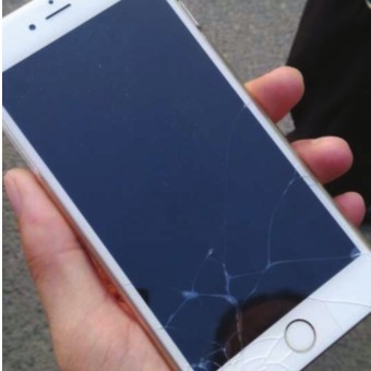 武汉苹果专业维修点iPhone6plu外屏摔破 换屏