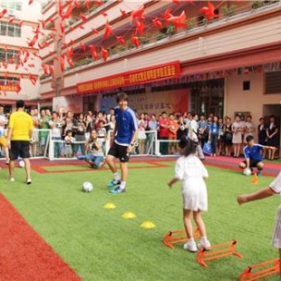 广州有足球培训学校吗汕尾足球培训仕伯特体育